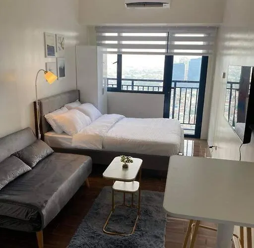 Scandinavian In Makati Apartment *